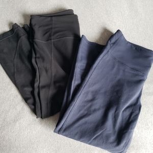 Bundle of (2) crop Athleta leggings in medium